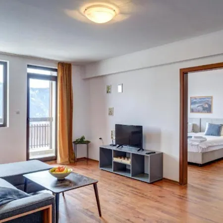 Silver Hills & With Free Parking 3* スモーリャン