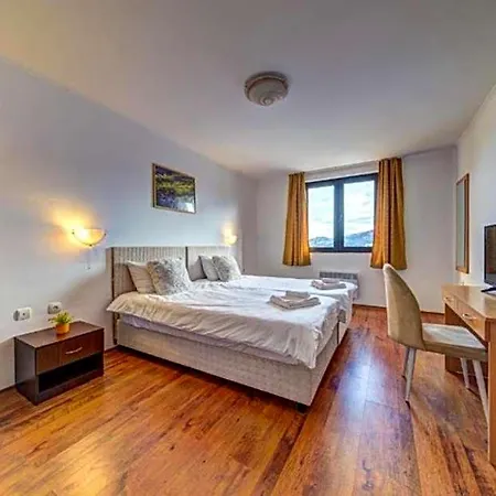 Hotel Silver Hills & With Free Parking