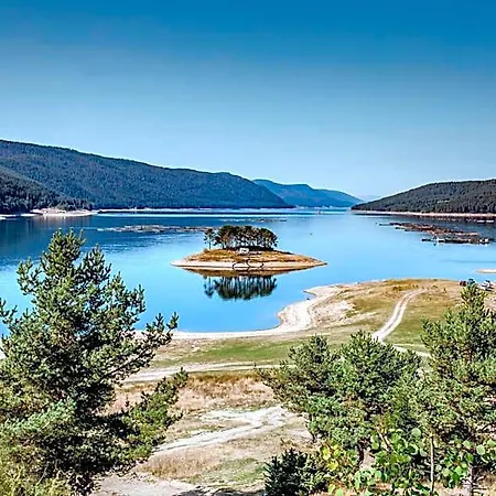 Silver Hills & With Free Parking 3*