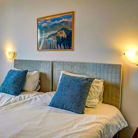 Silver Hills & With Free Parking Hotel
